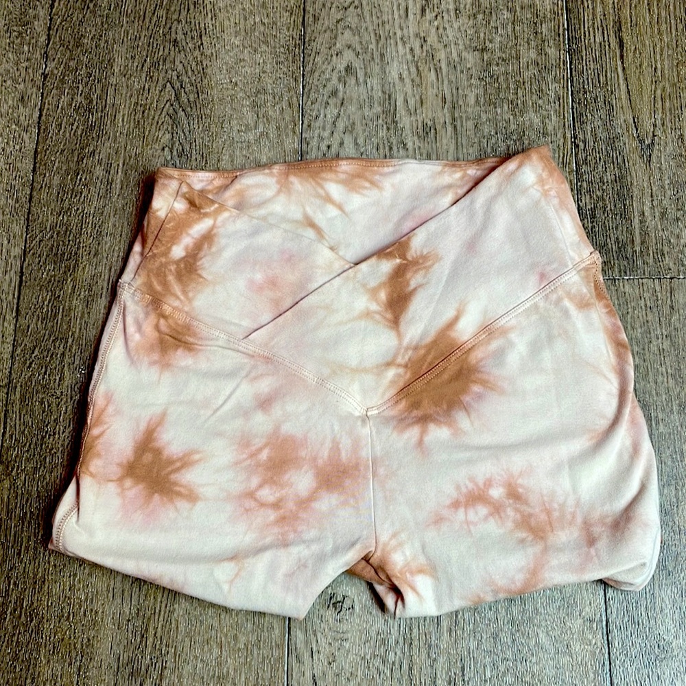 Cross hip leggings
